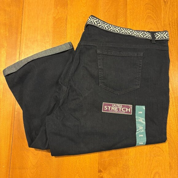 Gloria Vanderbilt Women's Classic Fit Mid-Rise Capris - Picture 2 of 6